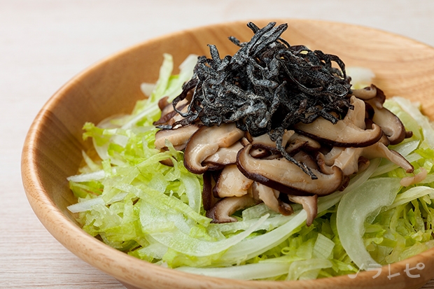 塩昆布とキノコのサラダ
