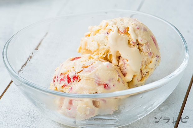 いちごミルクアイス