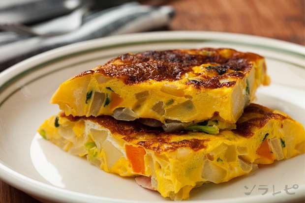 野菜たっぷりオムレツ