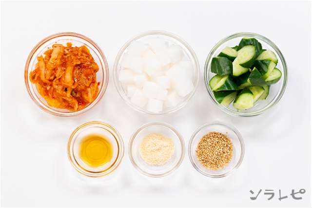 ボウルでできちゃう大根とキュウリのキムチ和えのレシピ ソラレピ