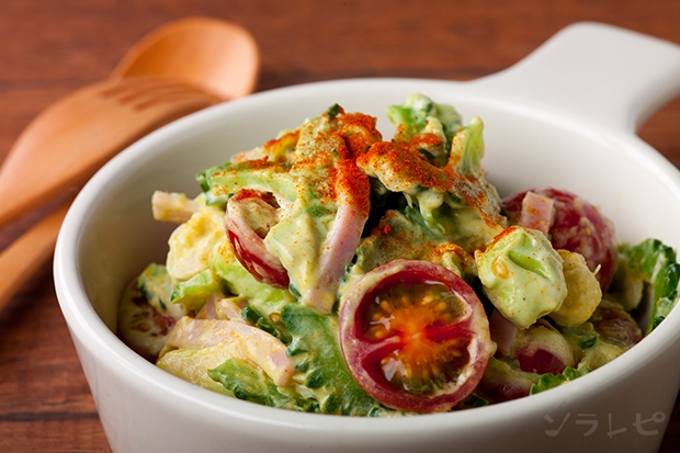 ゴーヤとアボカドのカレーマヨネーズ和え