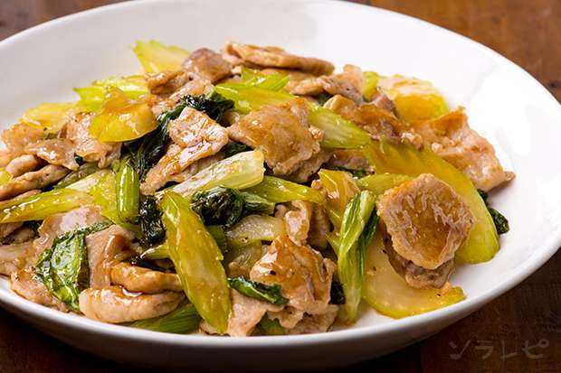 豚肉とセロリのオイスター炒め