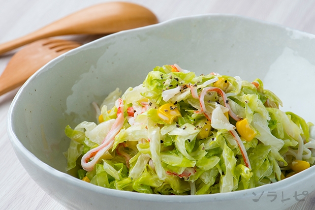 キャベツとカニカマのサラダ