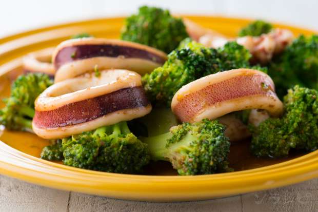 イカとブロッコリーのバター醤油