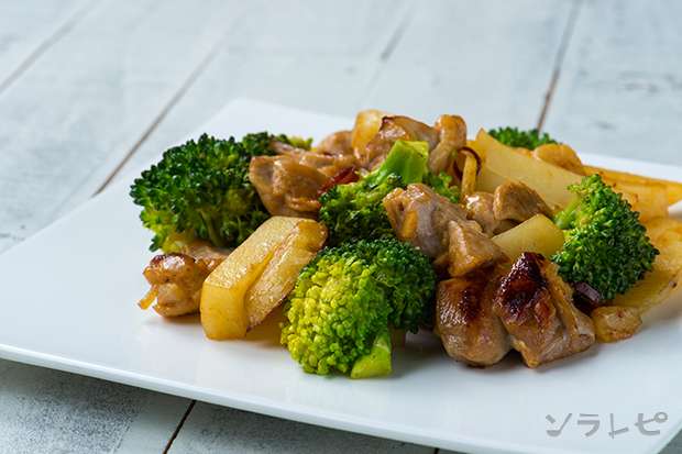 ジャガイモとブロッコリーのガーリック炒め