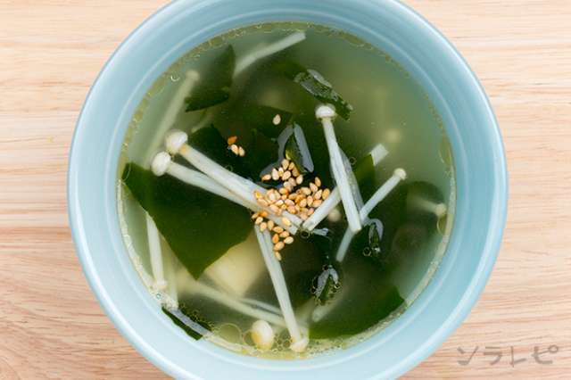 定番中華スープエノキとワカメの中華スープのレシピ ソラレピ