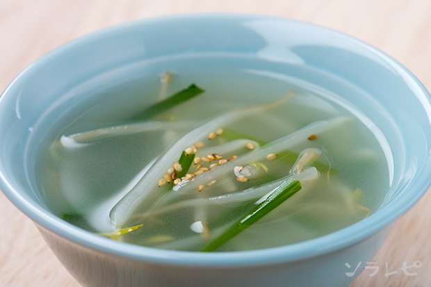 モヤシとニラの中華スープ