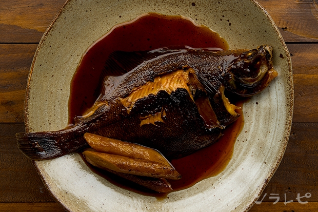 カレイとゴボウの煮つけ