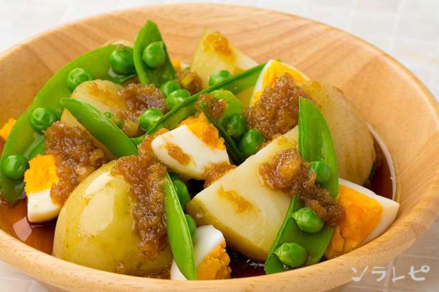 新タマネギのドレッシングのホットサラダ