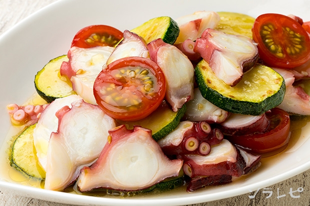 ズッキーニとタコのマリネ