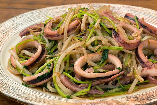 イカと豆苗の炒め物