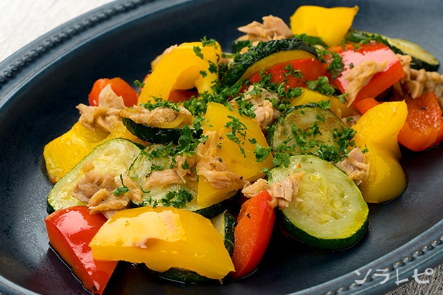 ズッキーニとパプリカのツナ炒め